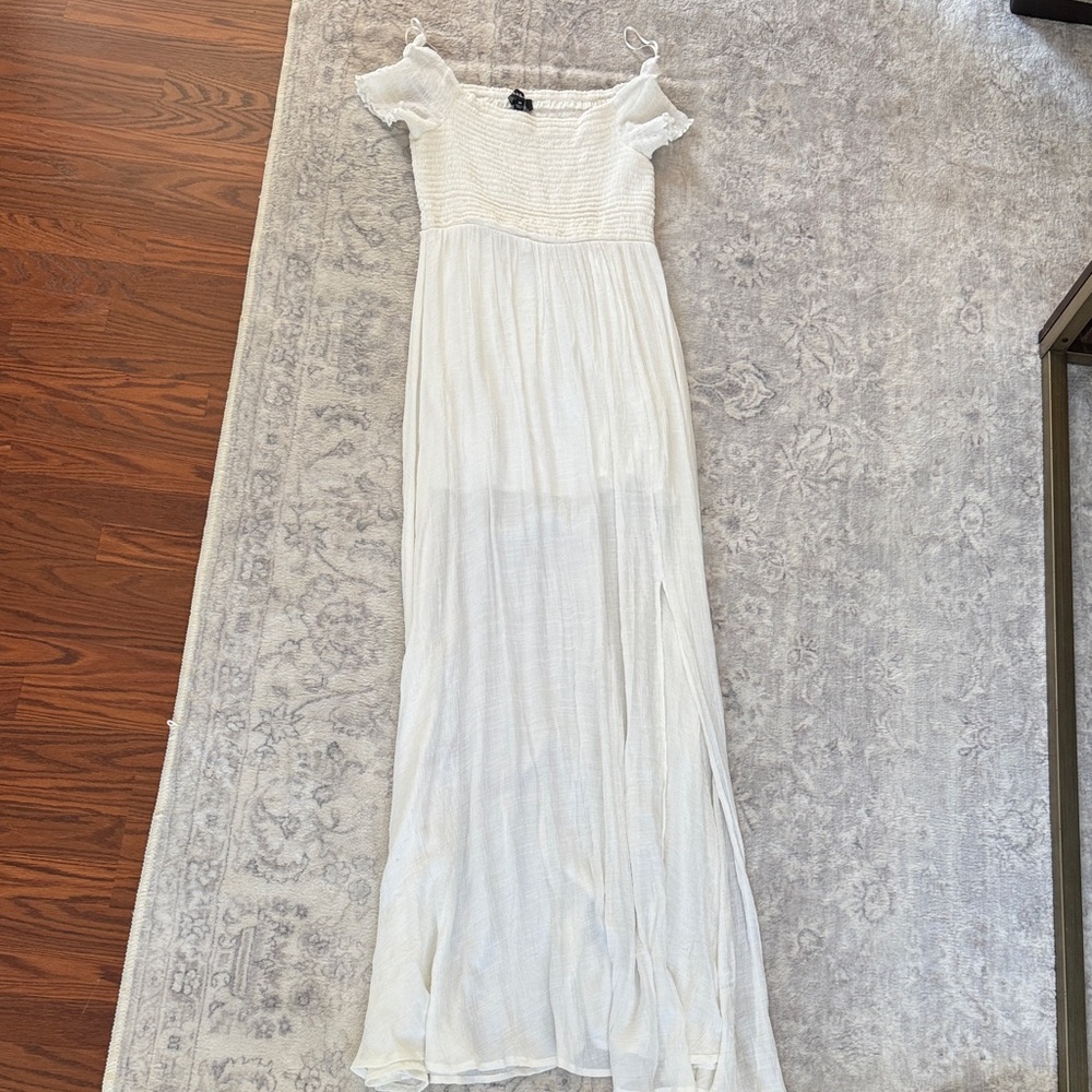 Elegant White Maxi Dress
